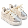 Tenis Elegantes Para Niña Color Beige Con Punta Plateada y Moños